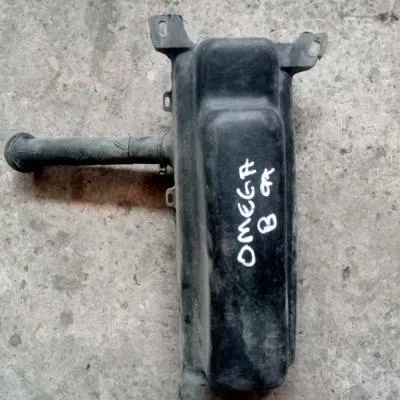 Opel Omega B Silecek Su Deposu Çıkma Orijinal 