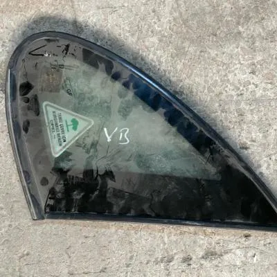 Opel Vectra B Çıkma Arka Kelebek Camı GM