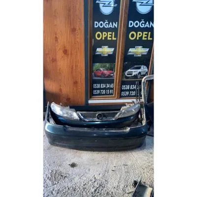 Opel vectra B Makyajlı Arka tampon Çıkma Yeşil Renk 