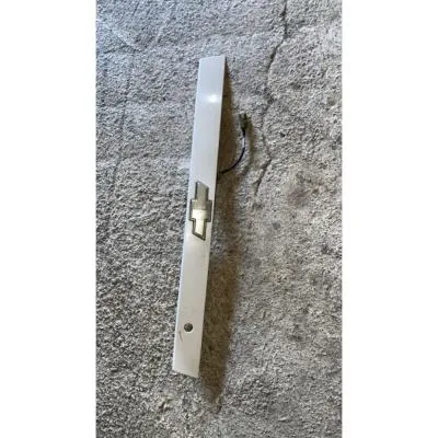 Chevrolet Lacetti HB Bagaj Çıtası Bagaj Amblemi GM Beyaz 