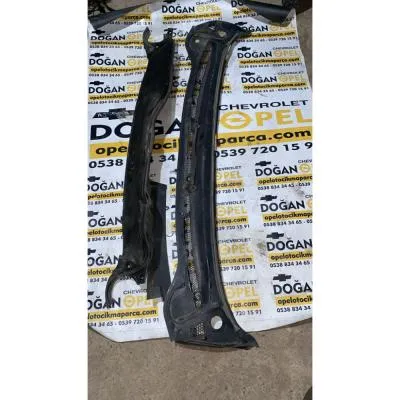 Opel Astra J Silecek Alt Izgaraları Takım GM 