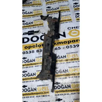 Opel Astra J Cruze Ön Panjur Destek Braketi Orta Braket GM 