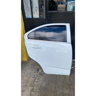 Chevrolet Aveo T 300 Sedan Çıkma Sağ Arka Kapı Beyaz Renk Orijinal