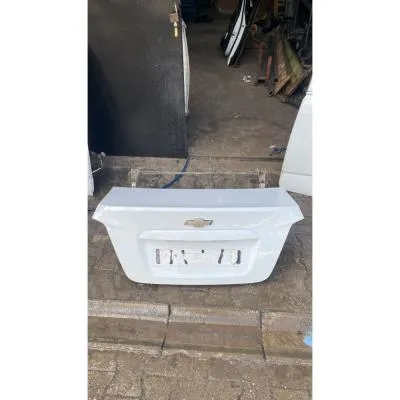 Chevrolet Aveo T300 Sedan Bagaj Kapağı Beyaz Renk Orijinal 