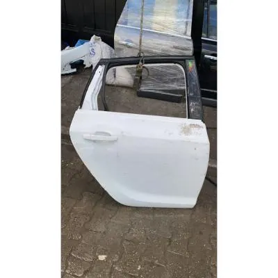 Opel Astra J Çıkma Sağ Arka Kapı Beyaz renk Orijinal GM 