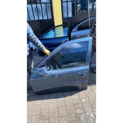 Opel Vectra B 1996-2002 Çıkma Sol Ön Kapı Orijinal Yeşil Renk 