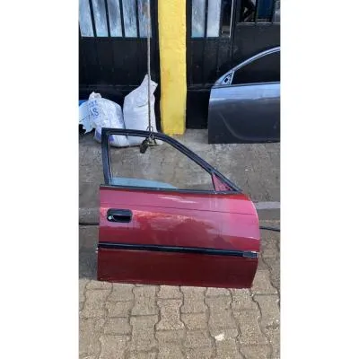 Opel Astra F 1991-2001 Çıkma Sağ Ön Kapı Bordo Renk Orijinal 