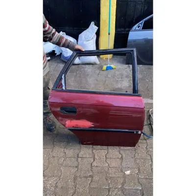 Opel Astra F 1991-2001 Çıkm Sağ Arka Kapı Bordo Renk Orijinal 