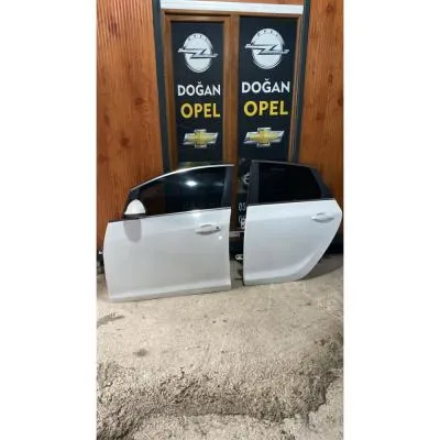 Opel Astra J 2010-2020 Çıkma Sol Ön Arka Kapı Orijinal Beyaz Renk Al Tak Hatasız Boyasız