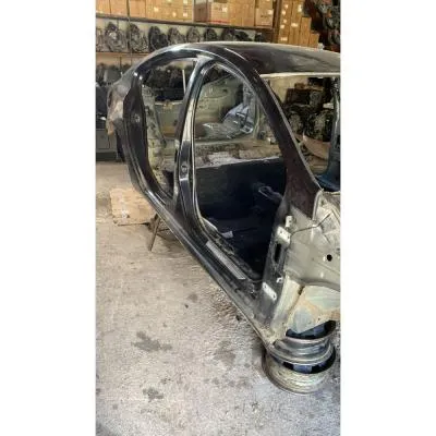 Opel İnsignia A 2009-2017 Kesme Sağ Yan Marşpiyel Sacı Orta Direk Siyah renk