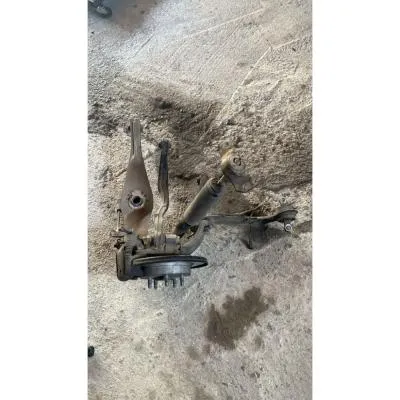 Opel İnsignia Dizel Arka Taşıyıcı Torsiyon  Fren Merkezi (Kaliperi)