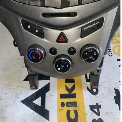 Chevrolet Yeni Aveo T300 Çıkma Orijinal Klima Kontrol Paneli GM 