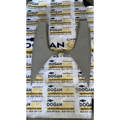 Chevrolet Yeni Aveo T300 Çıkma Orijinal Arka Köşe Kaplamaları Sedan 