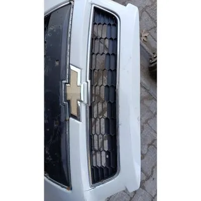 Chevrolet Yeni Aveo T300 Çıkma Orijinal Ön Panjur Ön Logo 