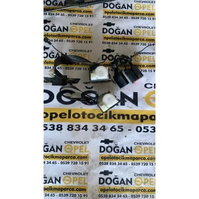 Opel İnsignia Çıkma Orijinal Arka emmniyet Kemerleri GM 