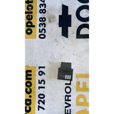 Opel İnsignia Mokka Ön Cam Buğ Ve Nem Sensörü GM 013231068