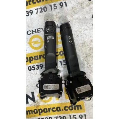 Opel İnsignia Mokka Sinyal Silecek Kolu GM Orijinal