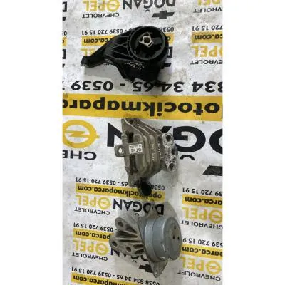 Opel İnsignia 1.6 CDTİ Çıkma Orijinal Motor ŞAnzıman Kulakları GM