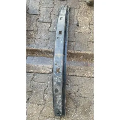 Opel Corsa B Çıkma Ön Tampon Demiri GM 