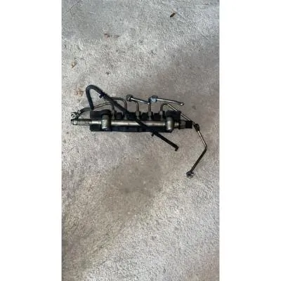 Opel Astra J K İnsignia Mokka 1.6 CDTI Enjektör Kütüğü Yakıt Rail Borusu