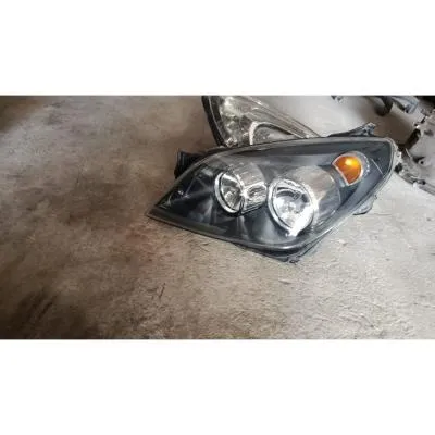 Opel Astra H Siyah Renk Sol Far Orijinal GM  GM Orjinal